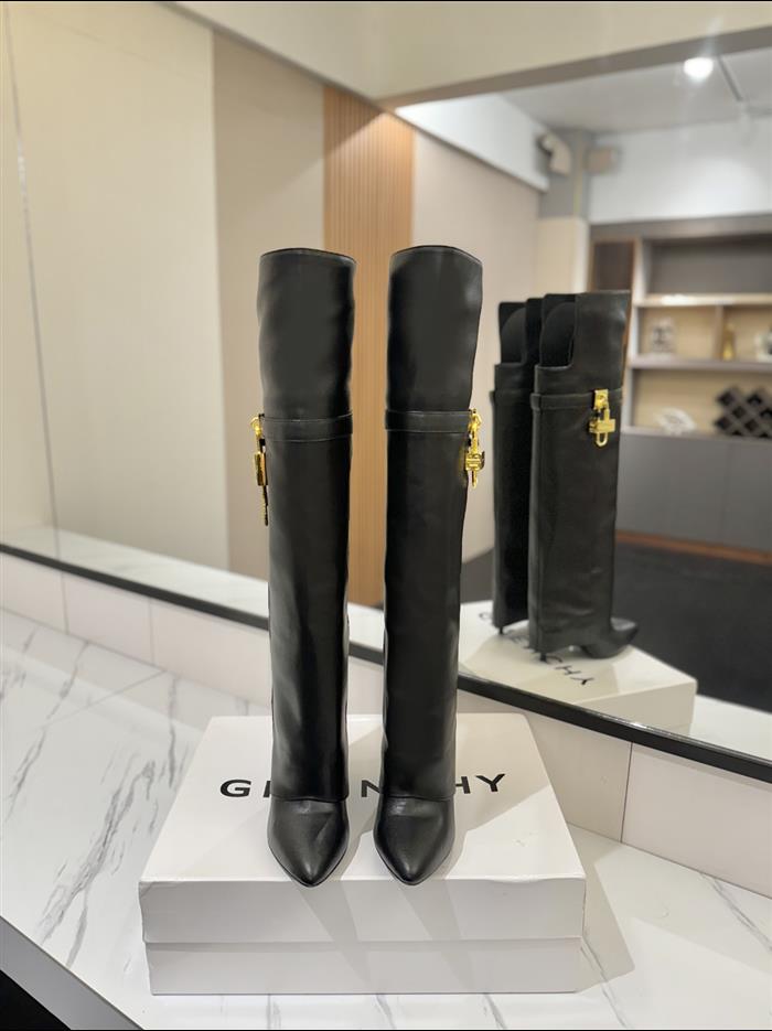 20251128174449969 590